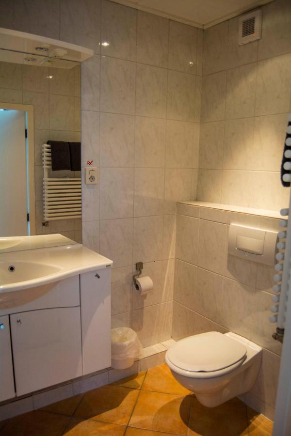 In De Witte Handt Midsland Exterior foto